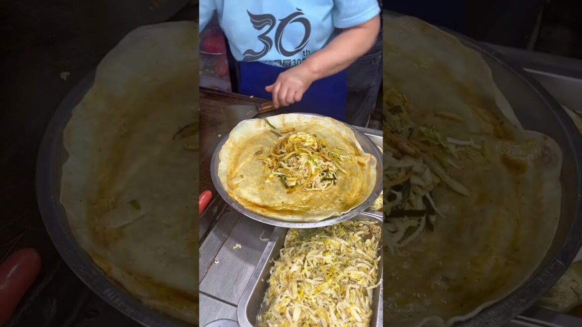 超大超豐盛的卷餅加料也只要8元一個，飯量小的根本吃不完！#shorts #streetfood #chinastreetfood #chinafood