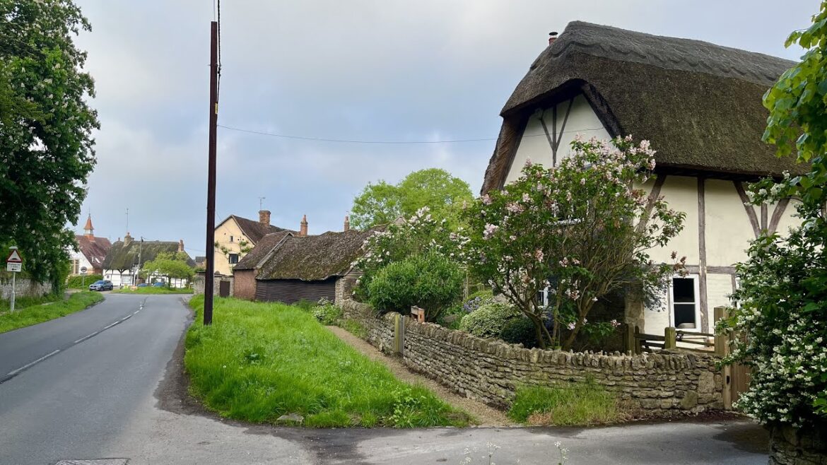 Sutton Courtenay: An Idyllic English Village || English Countryside Walk Sutton Courtenay: An Idyllic English Village || English Countryside Walk