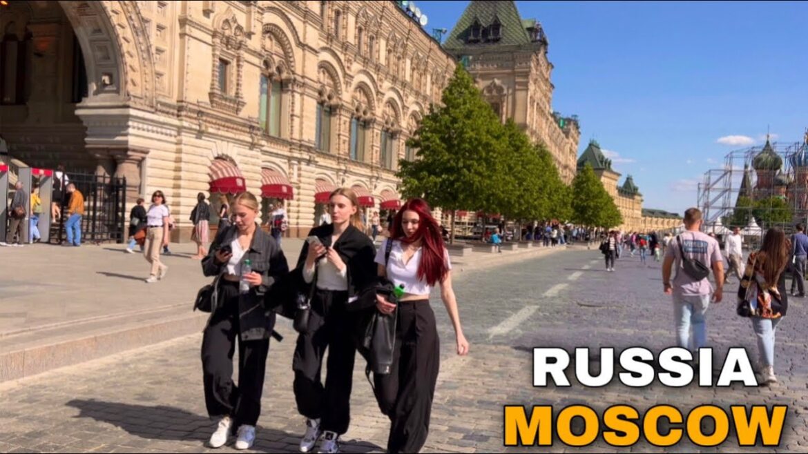 Sunny Leisure In Moscow. City Ambiense Soud 4K HDR. Walking Tuor Russia 🇷🇺