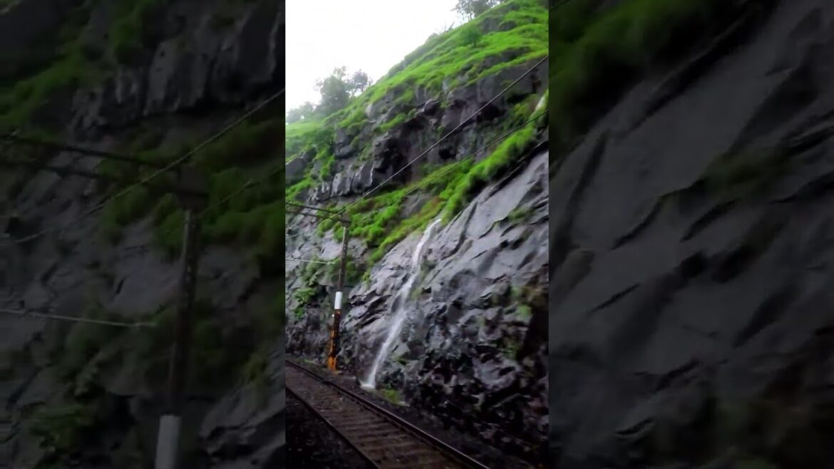 #15-TRAIN🚆JOURNEY IS ALWAYS😍SPECIAL!!-Pune to Mumbai #shorts #train