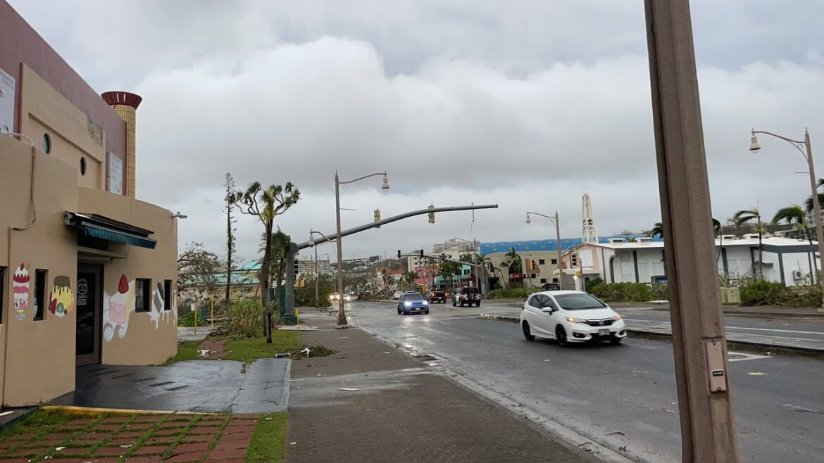 [グアム] スーパー台風後のタモンの様子