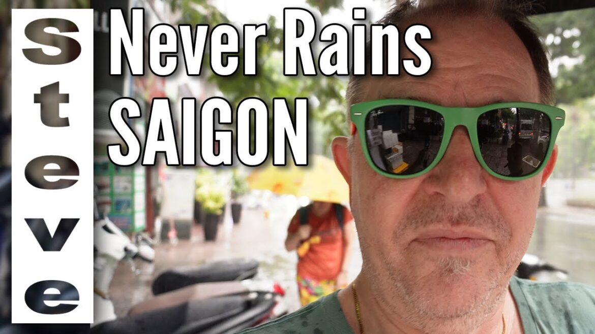 CAUGHT In a STORM – Ho Chi Minh City – VIETNAM β π»π³ CAUGHT In a STORM - Ho Chi Minh City - VIETNAM β π»π³