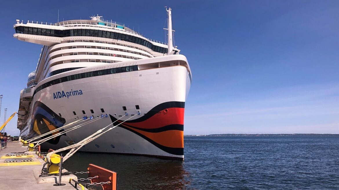 AIDAPRIMA cruise ship walking tour 4K