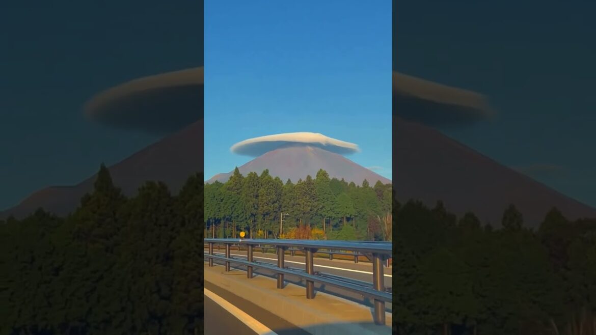 Japan fuji mountain 🏔️ #japan #travel #shorts