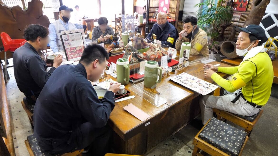 とにかくデカイ巨大天ぷらが出てくる福岡うどん屋がスゴい丨Tempura and Udon Restaurant : Japanese style