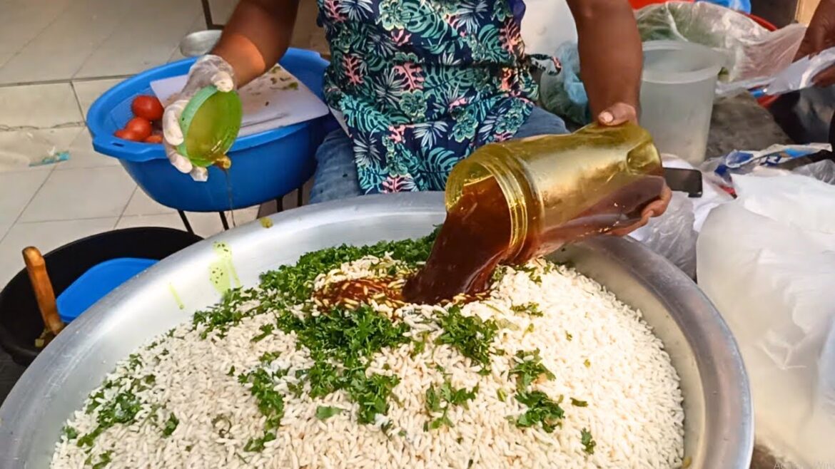 The King of Jhal Muri Makers | Famous Jhal Muri | Bangladeshi Street Food