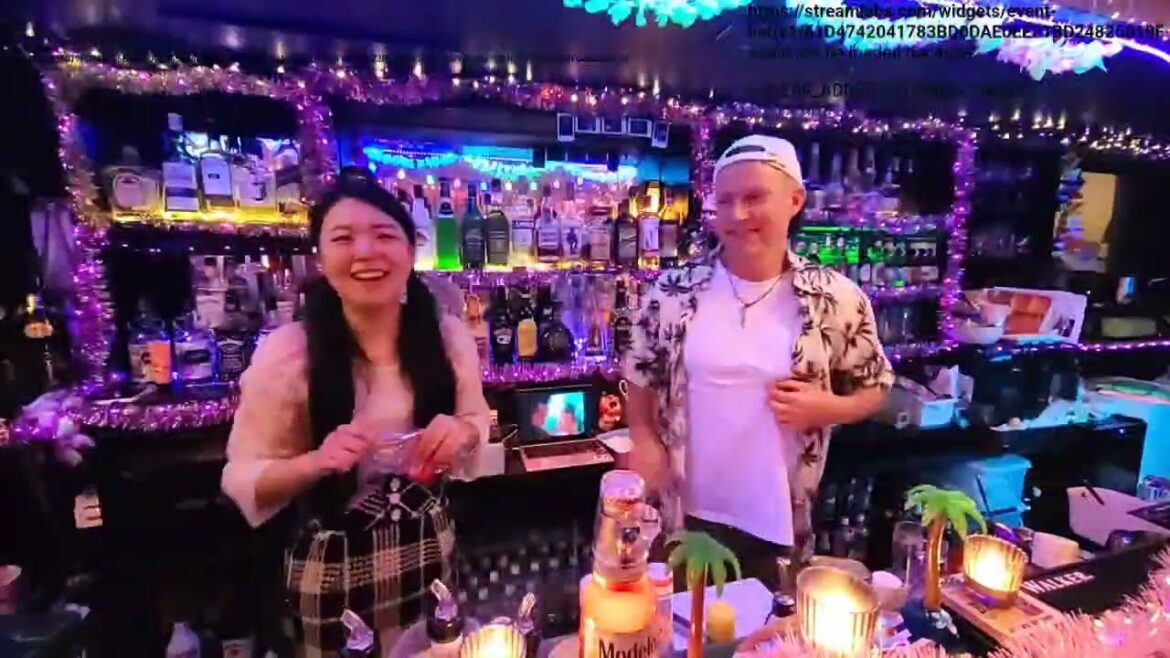 Shaka Bar with @hazunats  downtown #osaka  #japan  #nightlife ! pt.2 Shaka Bar with @hazunats  downtown #osaka  #japan  #nightlife ! pt.2