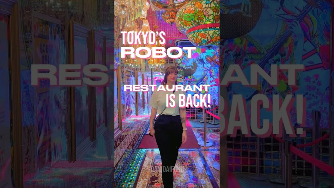 THE COOLEST EXPERIENCE IN TOKYO 👹🤖 ROBOT RESTAURANT IN KABUKICHO IN SHINJUKU, JAPAN 🇯🇵🏮