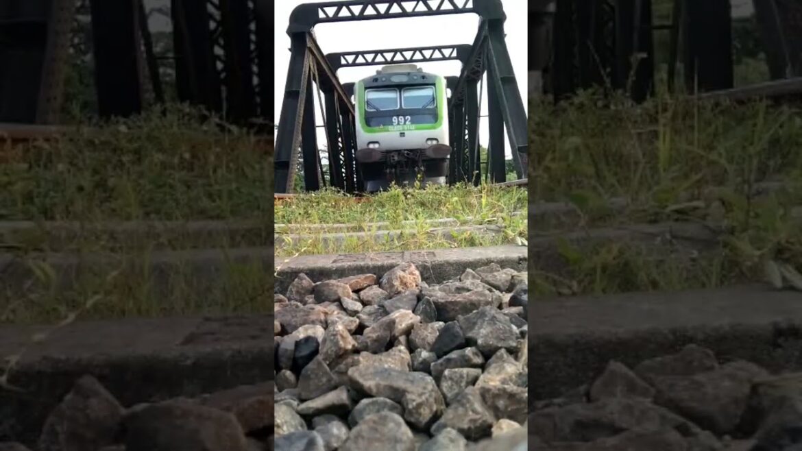 #shorts | Traveling through the railway video soothing 😍🤩 | #youtubeshorts | #short 🔥 sri lanka #shorts | Traveling through the railway video soothing 😍🤩 | #youtubeshorts | #short 🔥 sri lanka