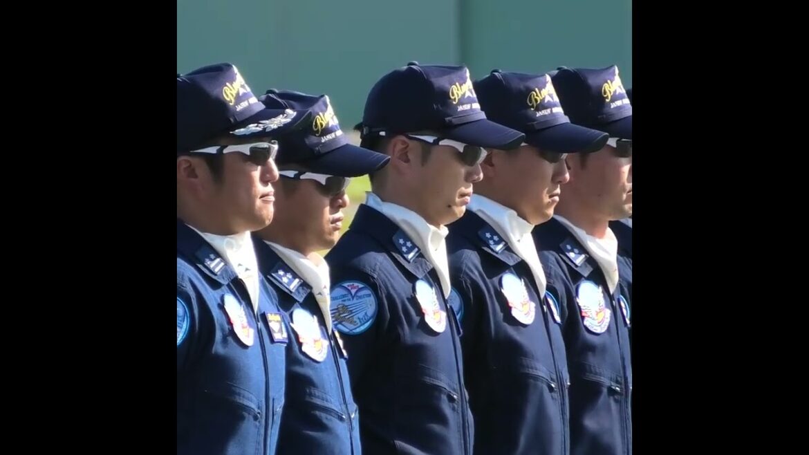 ブルーインパルス パイロット登場 Show up of Blue Impulse pilots, 2022 #Shorts ブルーインパルス パイロット登場 Show up of Blue Impulse pilots, 2022 #Shorts