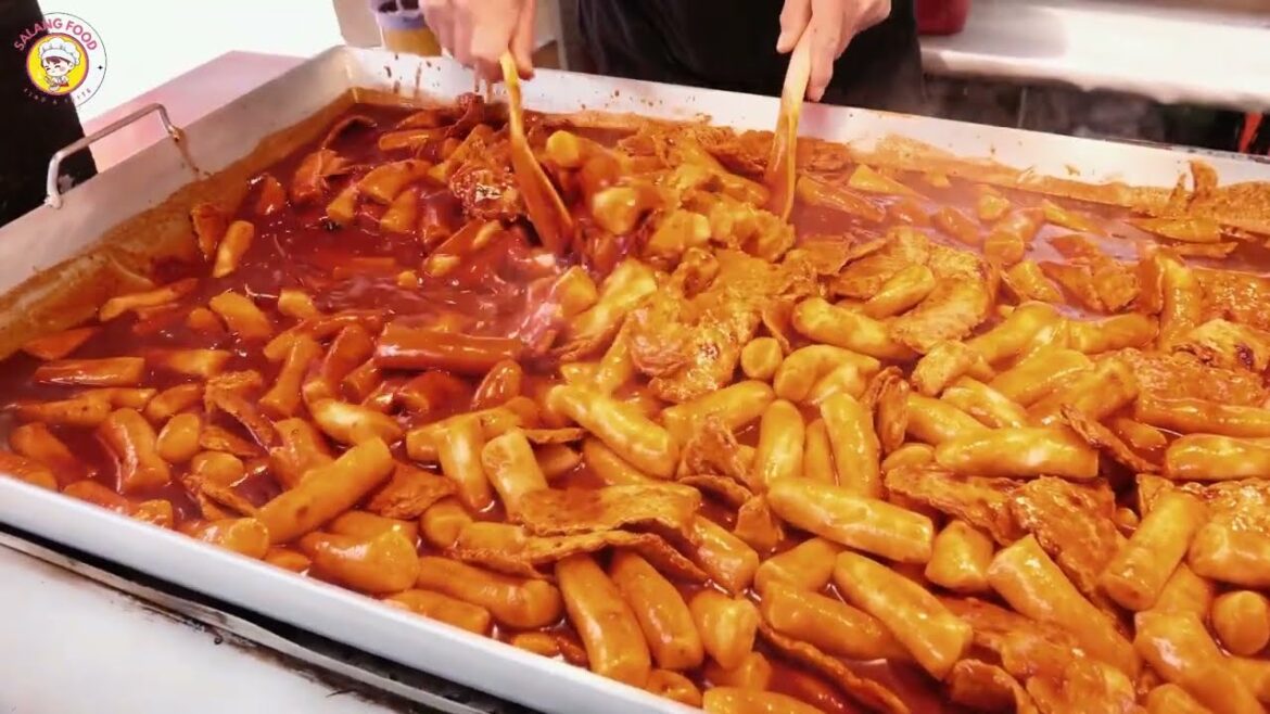 Hot and Spicy rice cake and Fish Cake | Korean Street Food