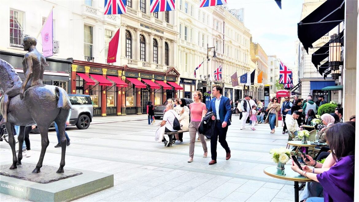 London City Walking Tour, Expensive Mayfair Walk, Summer Street Party in Mayfair. London Walk 4K HDR London City Walking Tour, Expensive Mayfair Walk, Summer Street Party in Mayfair. London Walk 4K HDR