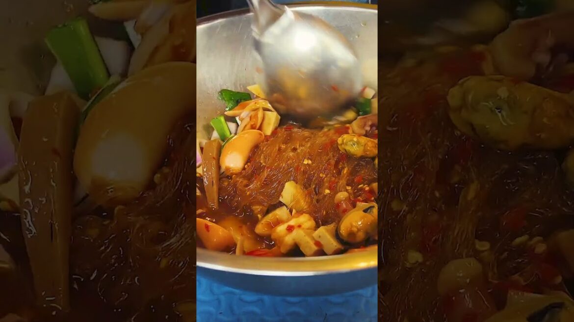 Thai spicy mix seafood salad 🤤 #streetfood #food #seafood  #recipe #cuisine #shorts