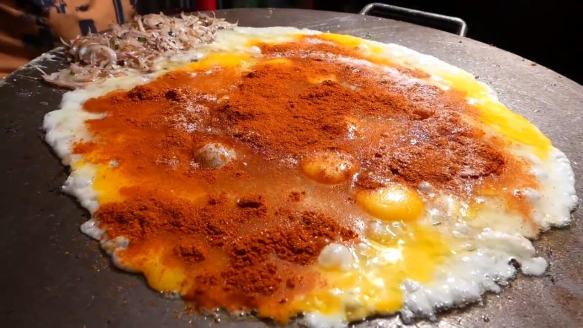 Biggest Spicy Egg Omelet Ever! | Indian Street Food