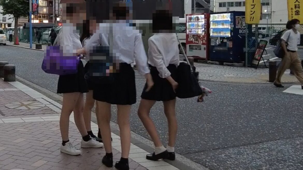 Walk in YOKOHAMA ,Japan | Yokohama station west exit entertainment district【ASMR】/横浜お散歩