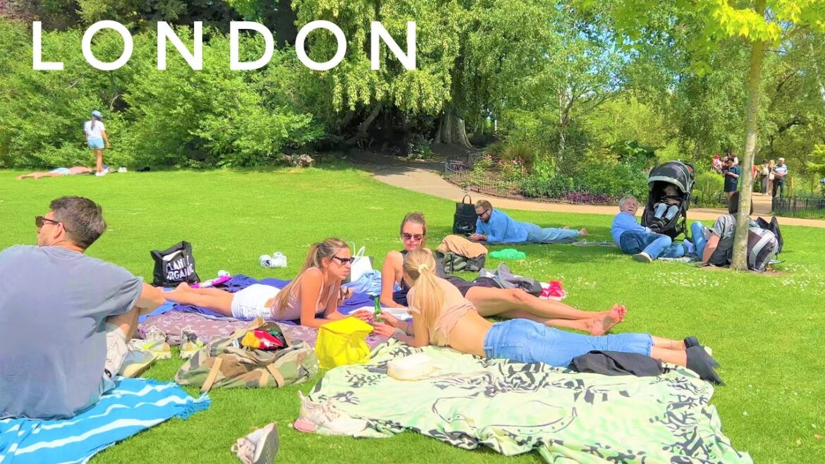 London Summer Walk, London Summer Heatwave, Regent's Park, Sherlock Holmes Museum. 4K HDR