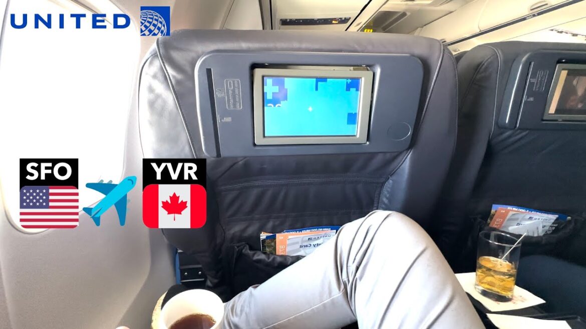 United First® on a 24 Year Old 737-800 ✈️ United First® on a 24 Year Old 737-800 ✈️