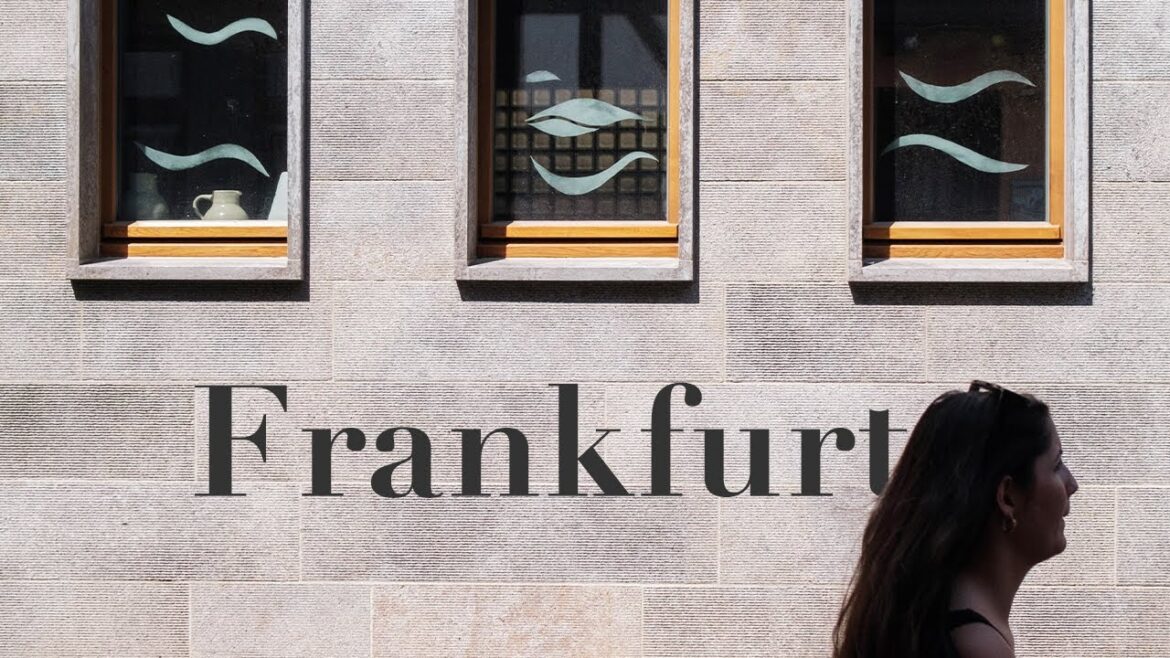 Frankfurt: Underrated for Street Photography? | Fujifilm X-Pro 3 POV Frankfurt: Underrated for Street Photography? | Fujifilm X-Pro 3 POV