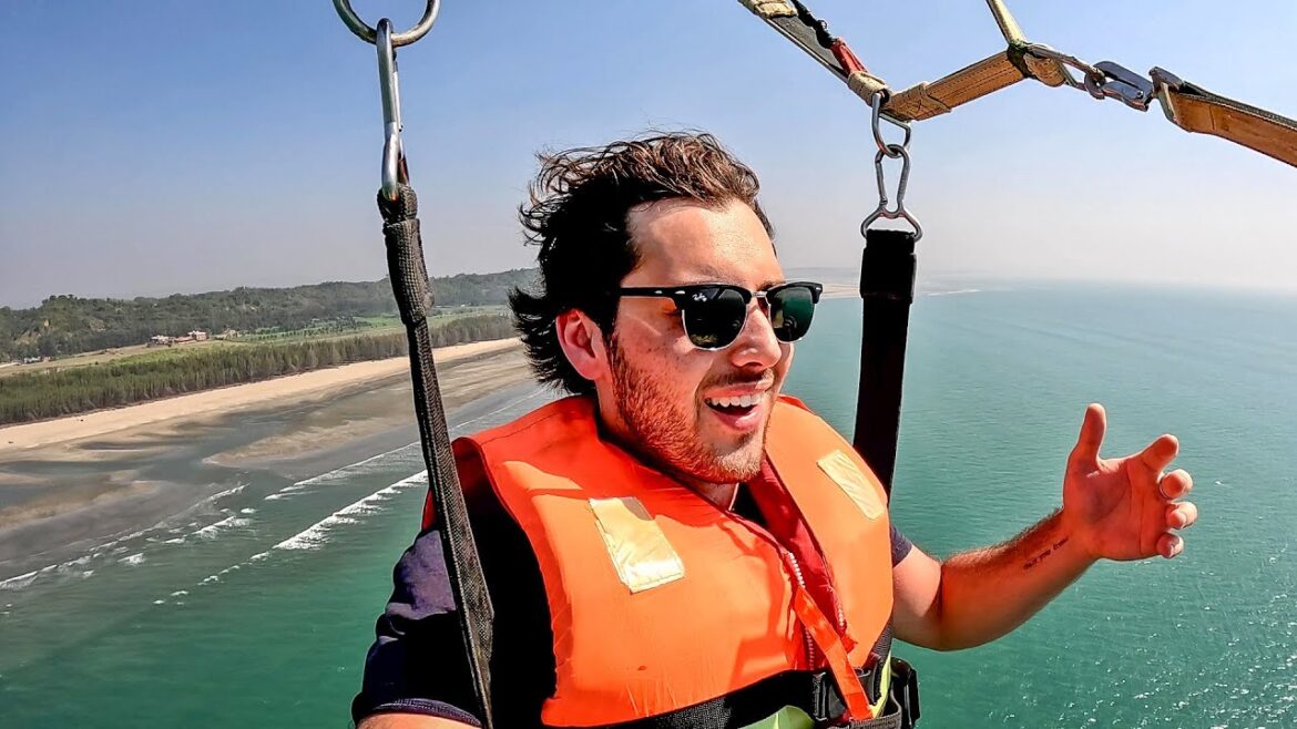 $20 Parasailing in Bangladesh (World's Longest Beach) 🇧🇩
