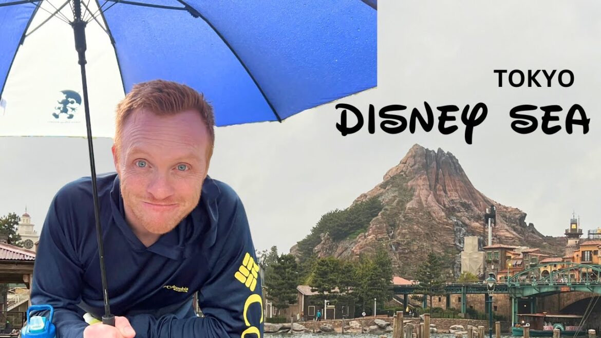 VISITING DISNEY SEA TOKYO IN THE RAIN: Is it worth it? (17 tips for first timers)