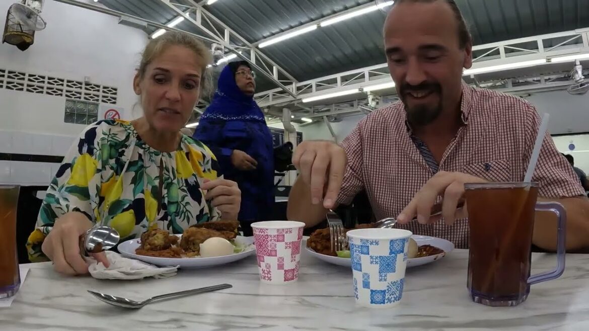 Bergendil At Wanjos  🇲🇾 Malaysian food