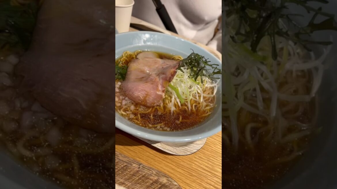 I LIKE TO EAT FOOD! #shorts