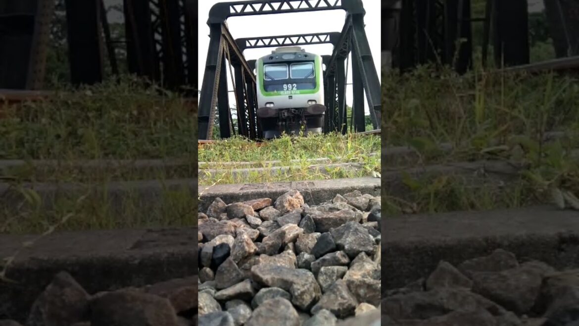 #shorts | Sri Lanka train status | travel vlog | #youtubeshorts #shorts | Sri Lanka train status | travel vlog | #youtubeshorts