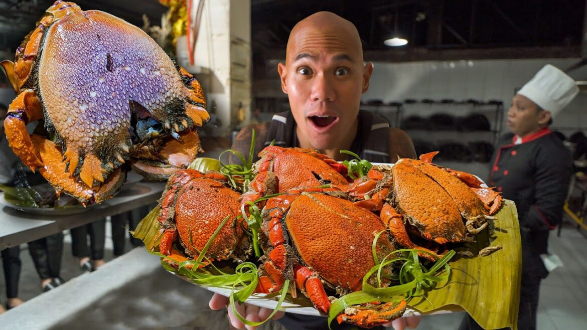 CRAZY Filipino Street Food in Zamboanga City, Philippines - RARE CURACHA DEEP SEA CRAB + PAPAITAN