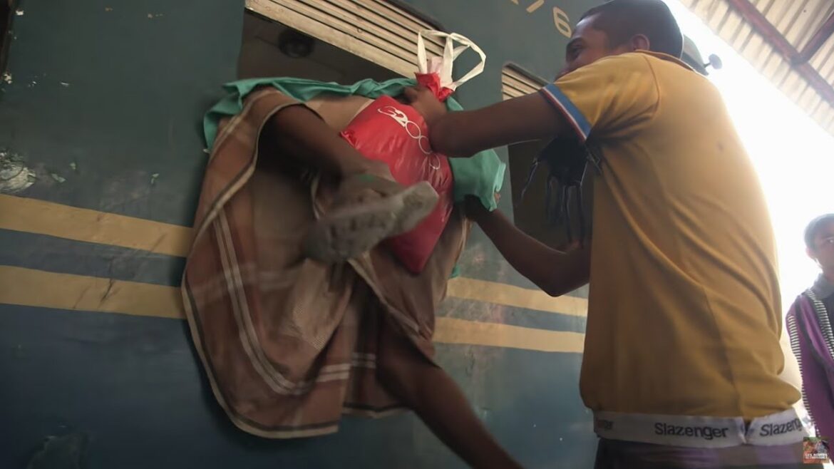 Bangladesh, survivre dans le chaos | Les routes de l’impossible Bangladesh, survivre dans le chaos | Les routes de l'impossible