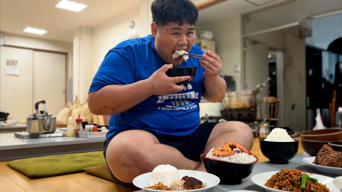 Sumo Senpai! Making Hot Pot for my Sumo Brothers