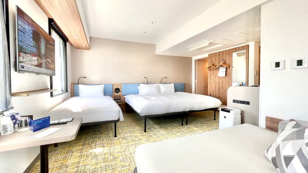 Triple Beds Room, Holiday Inn Express Osaka City Centre Midosuji (ホリデイ・イン エクスプレス大阪シティセンター御堂筋)