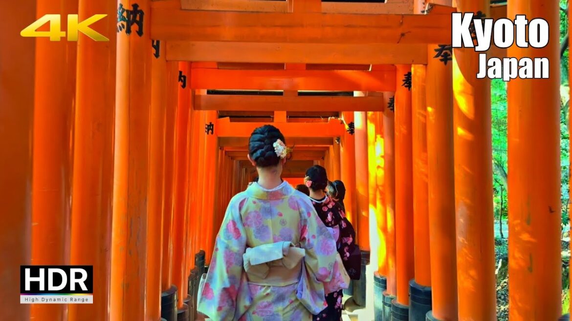 Walking to the Top of Fushimi Inari Shrine ⛩️ Kyoto, Japan [4K HDR]