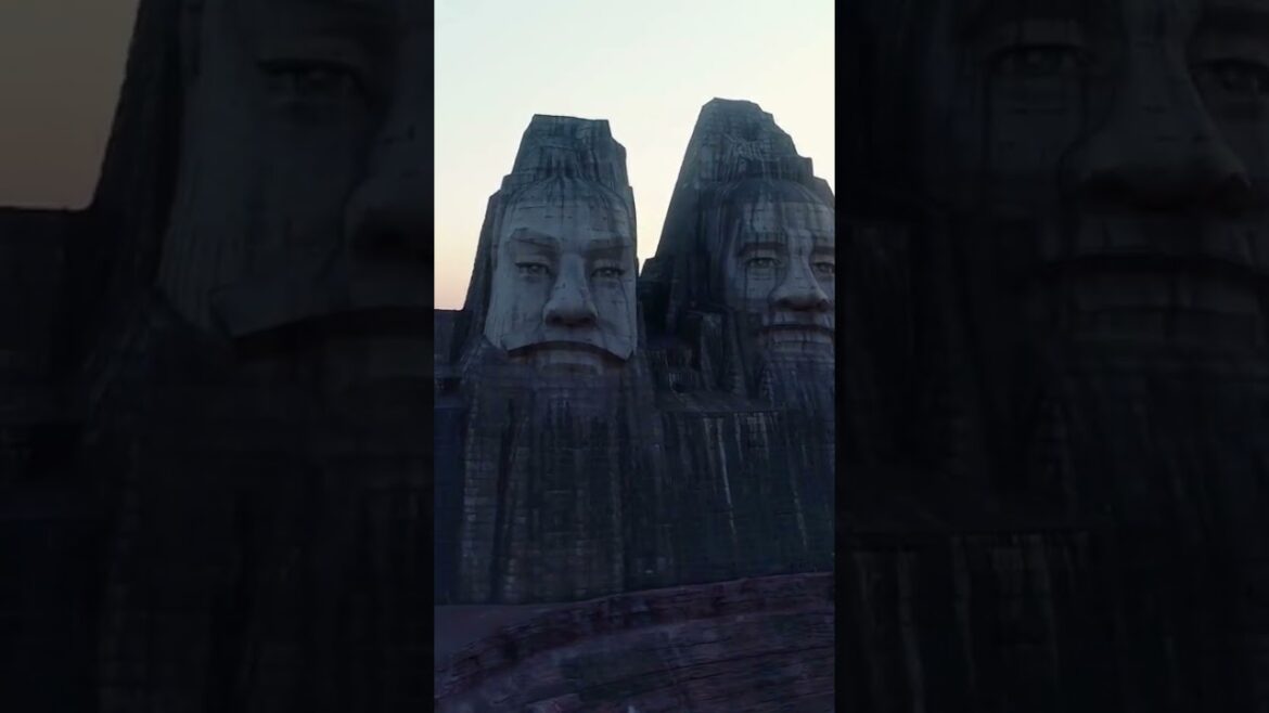 Places You’ll Fall in love-3. How tall a statue can be π½ Places You'll Fall in love-3. How tall a statue can be π½