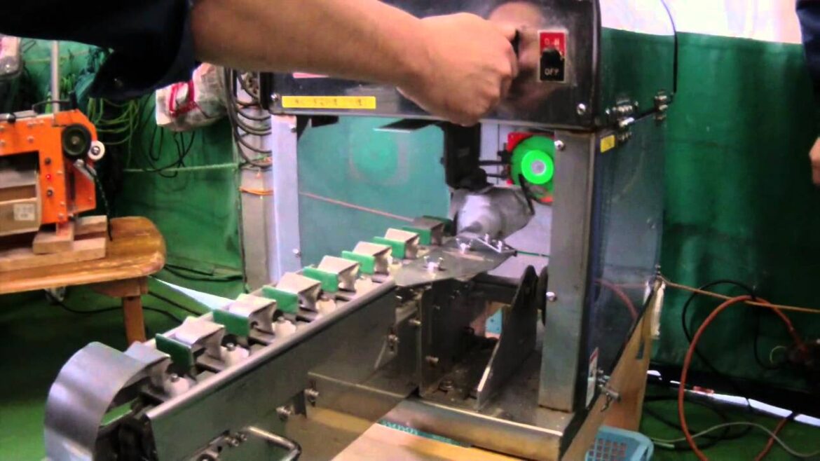 Aomori Ear-Hanging Machinery