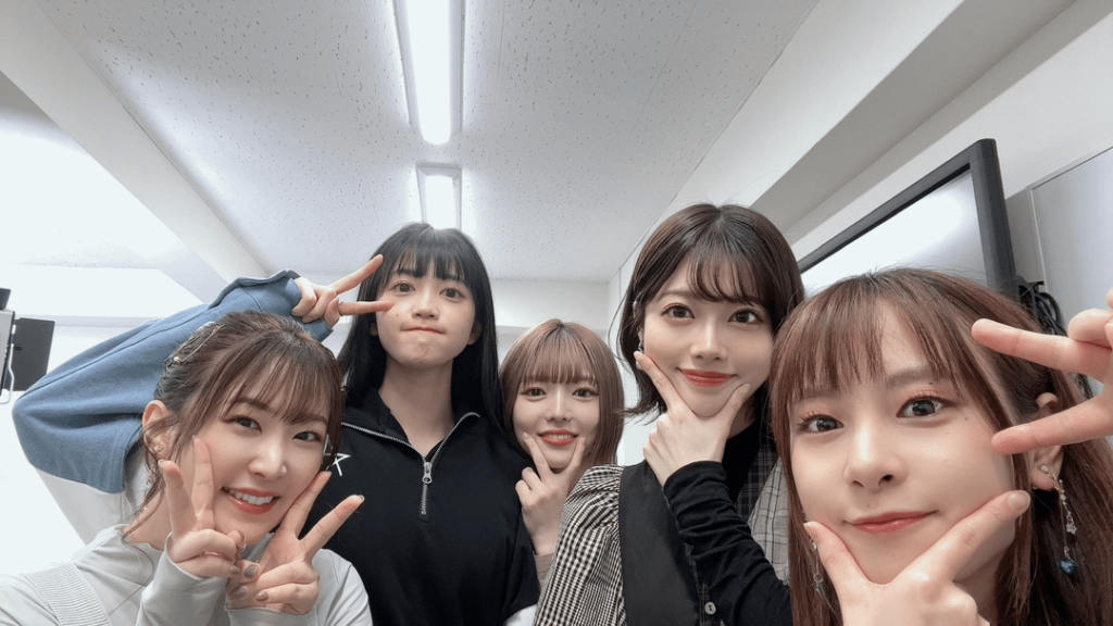 Funato Yurie, Koizumi Moeka, Izumi Fuuka, Isobe Karin, and Maeda Kaori from Amuse Voice Actors Channel