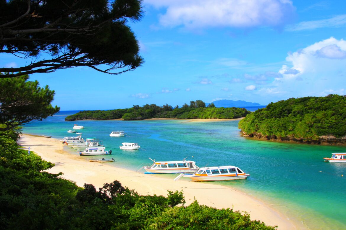 The beautiful waters of Kabira Bay, three years ago today (Okinawa-ken)