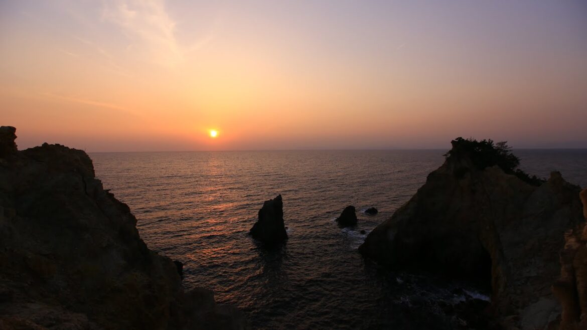 【Japan 1minute Travel SHIZUOKA Nishiizu】静岡 西伊豆（黄金崎からの夕景タイムラプス動画）