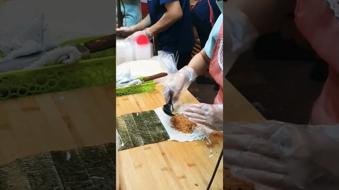 Asian Street Food #shorts #shortsfeed #youtubeshorts #streetfood #malaysia #indonesia #japan #food