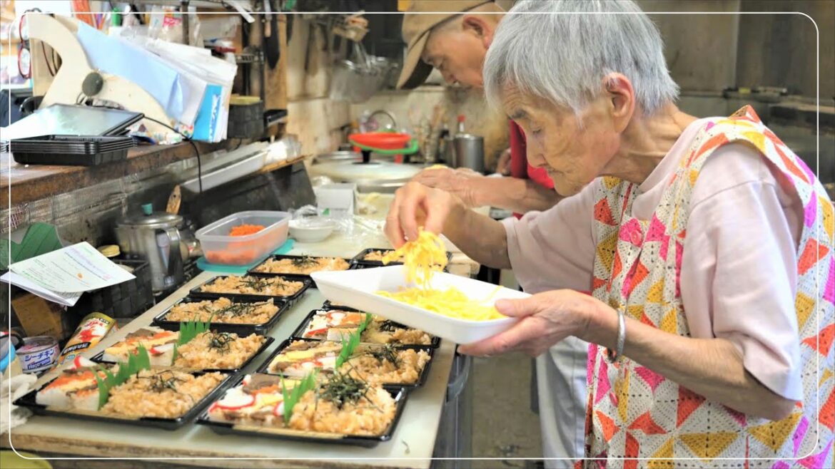 “I work with a smile every day!” A sushi restaurant with the love of a kind grandma and grandpa. 寿司 "I work with a smile every day!" A sushi restaurant with the love of a kind grandma and grandpa. 寿司