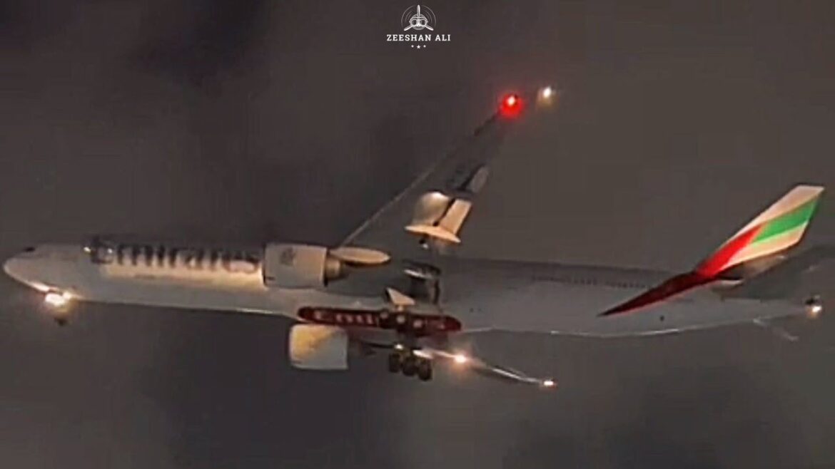 Night Planespotting at Karachi Airport