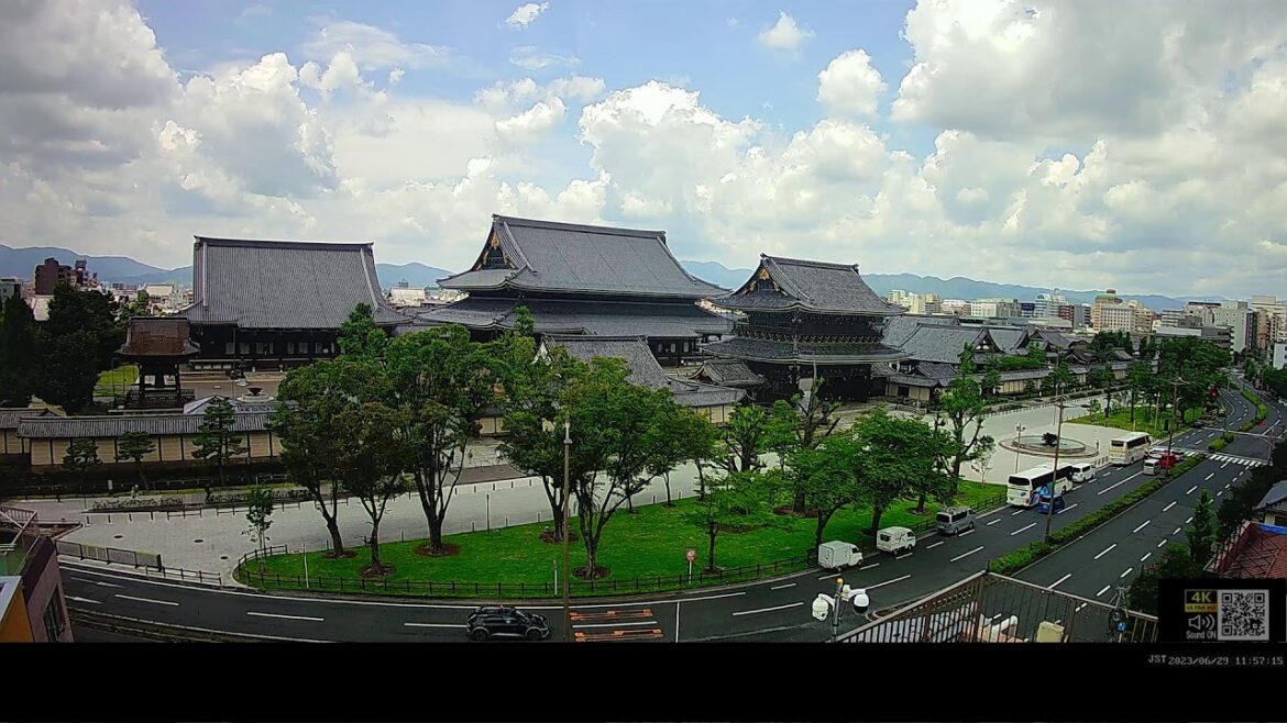 京都ライブカメラ 東本願寺 (KYOTO JAPAN LIVE CAMERA) 森信三郎商舗から生中継 即時影像 紅葉 livecam 銀杏 2023/06/28 0:00～