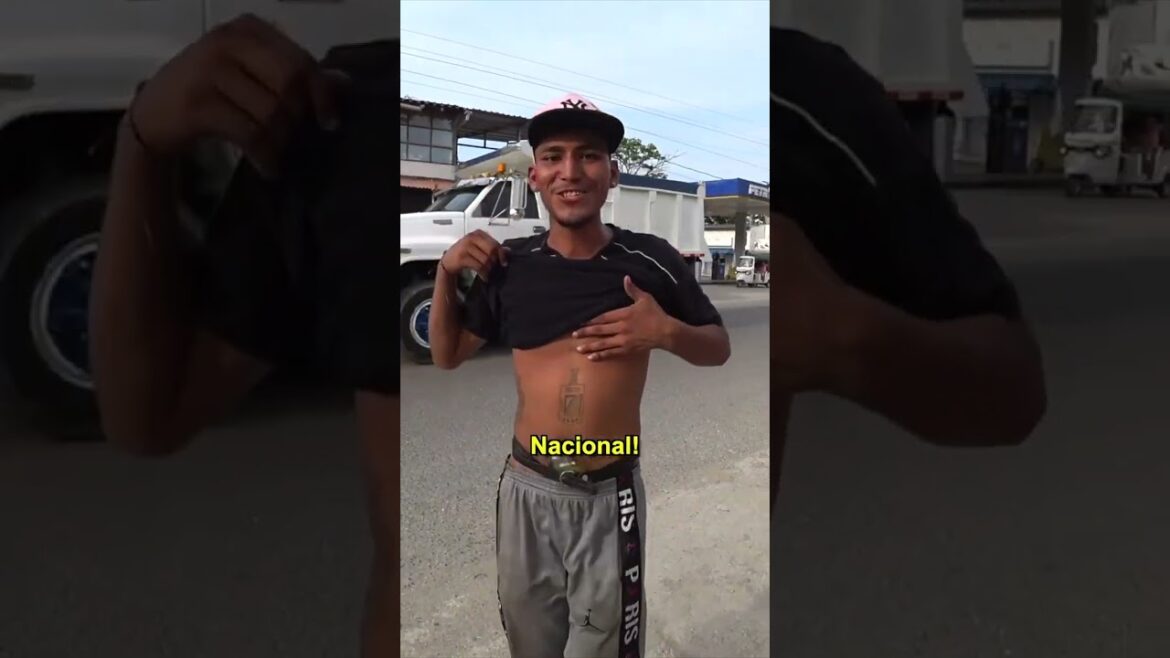 Strange Colombian Coastal Town 🇨🇴