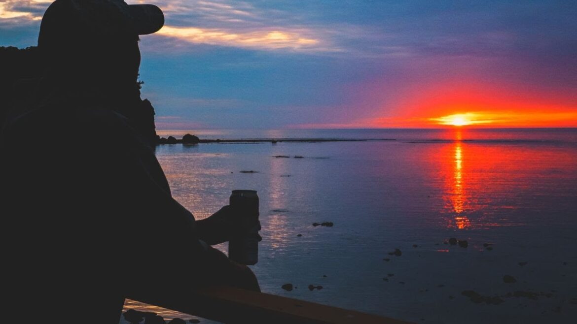 橫越北海道600公里,再看一眼記憶中的絕美海灣 | 4K | 知床 | Traveler 橫越北海道600公里,再看一眼記憶中的絕美海灣 | 4K | 知床 | Traveler