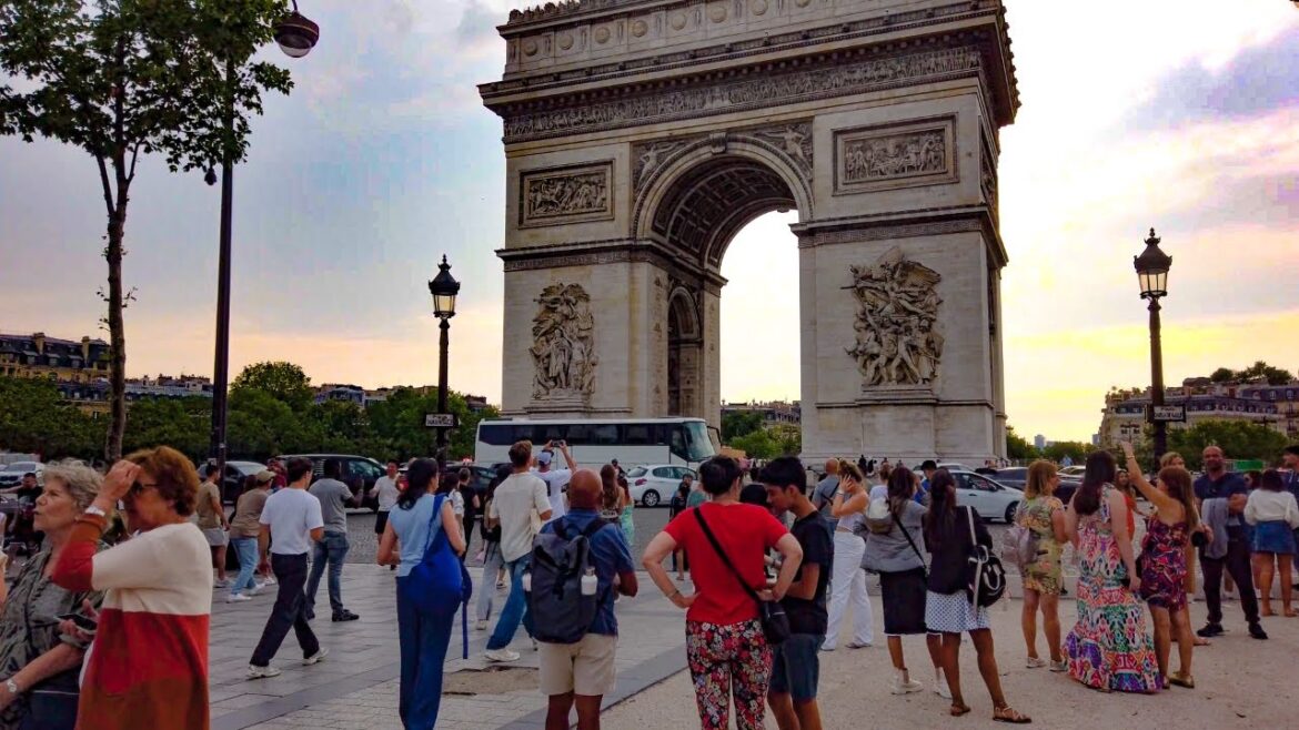 Paris France – 4K Evening Walk in Paris – Paris Summer Walk 30° Paris France - 4K Evening Walk in Paris - Paris Summer Walk 30°