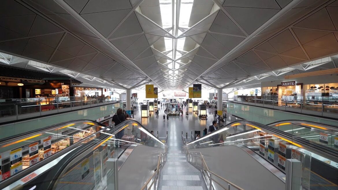 [4K] Walk In Chubu Centrair International Airport (Out of the Departure)