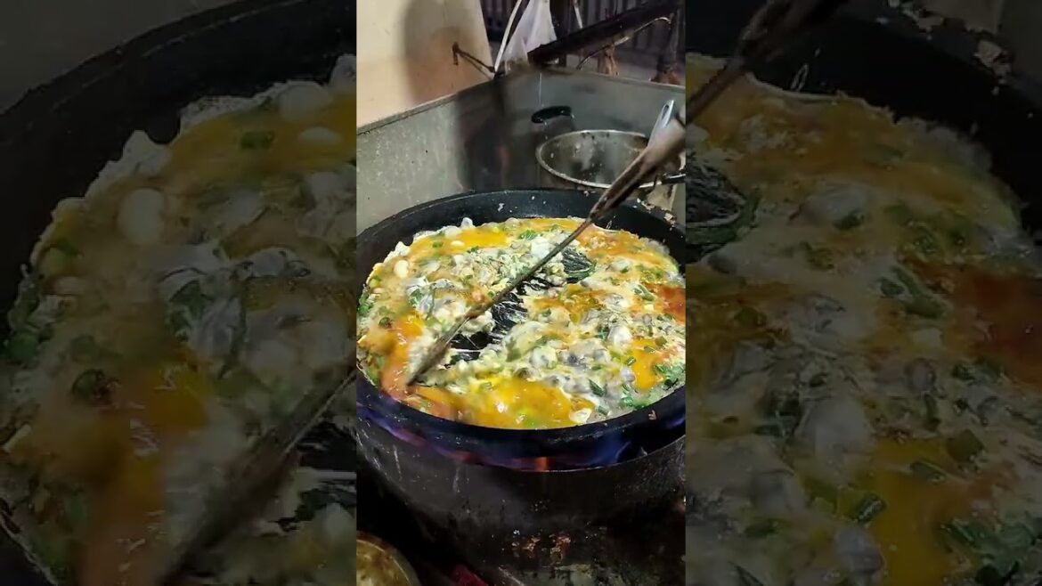 Simple and crude oyster roast, no fancy presentation, every item has a sense of age!