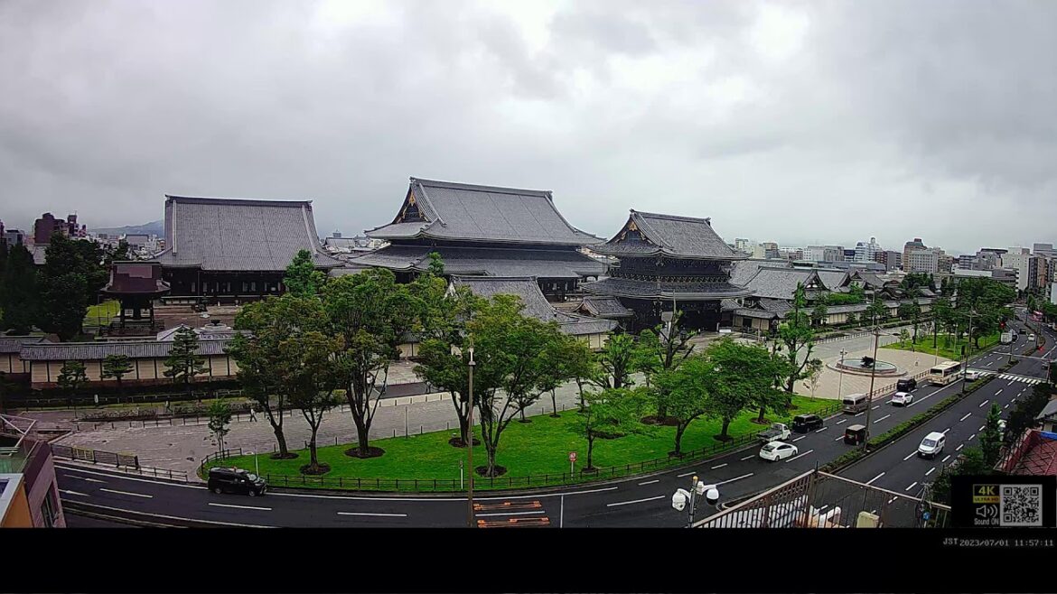 京都ライブカメラ 東本願寺 (KYOTO JAPAN LIVE CAMERA) 森信三郎商舗から生中継 即時影像 紅葉 livecam 銀杏 2023/07/01 0:00～
