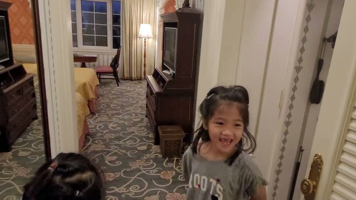 tokyo disneyland hotel (東京迪士尼樂園大飯店) tokyo disneyland hotel (東京迪士尼樂園大飯店)