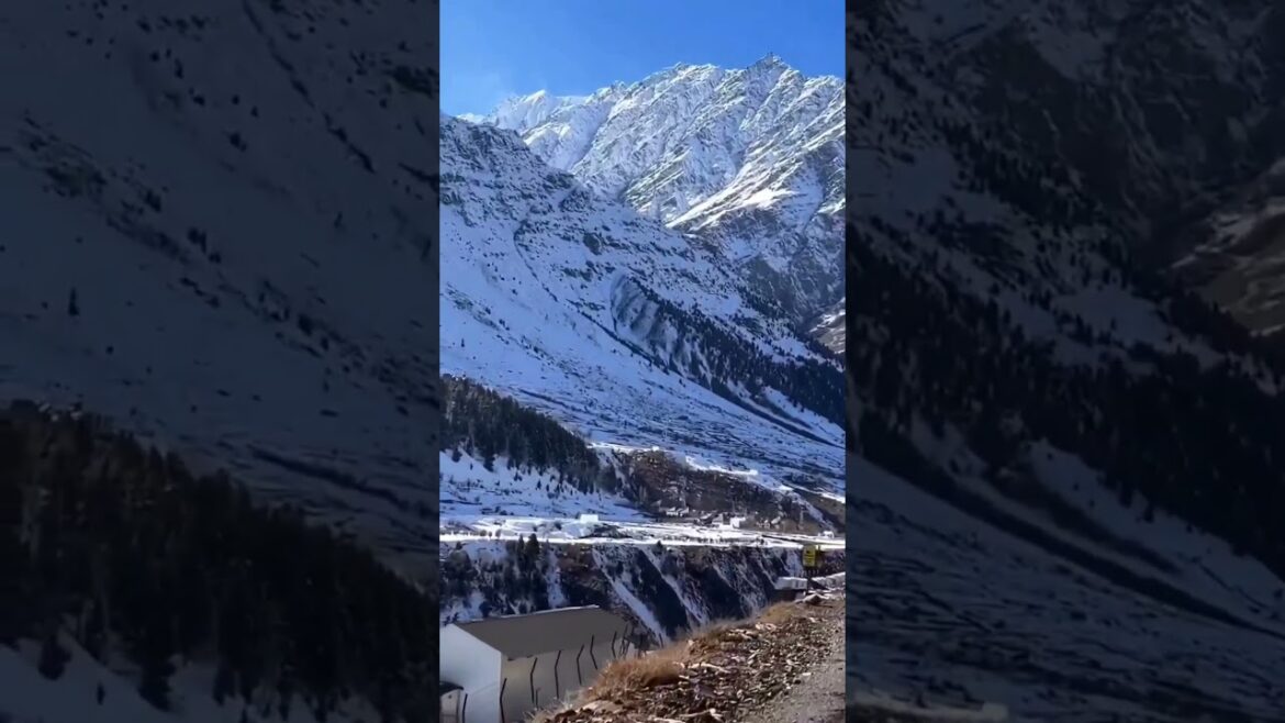 NASEEB SE MILA JO TERA SATH HAI SONG STATUS ll #KIARA ADVANI #travel #tranding #holiday