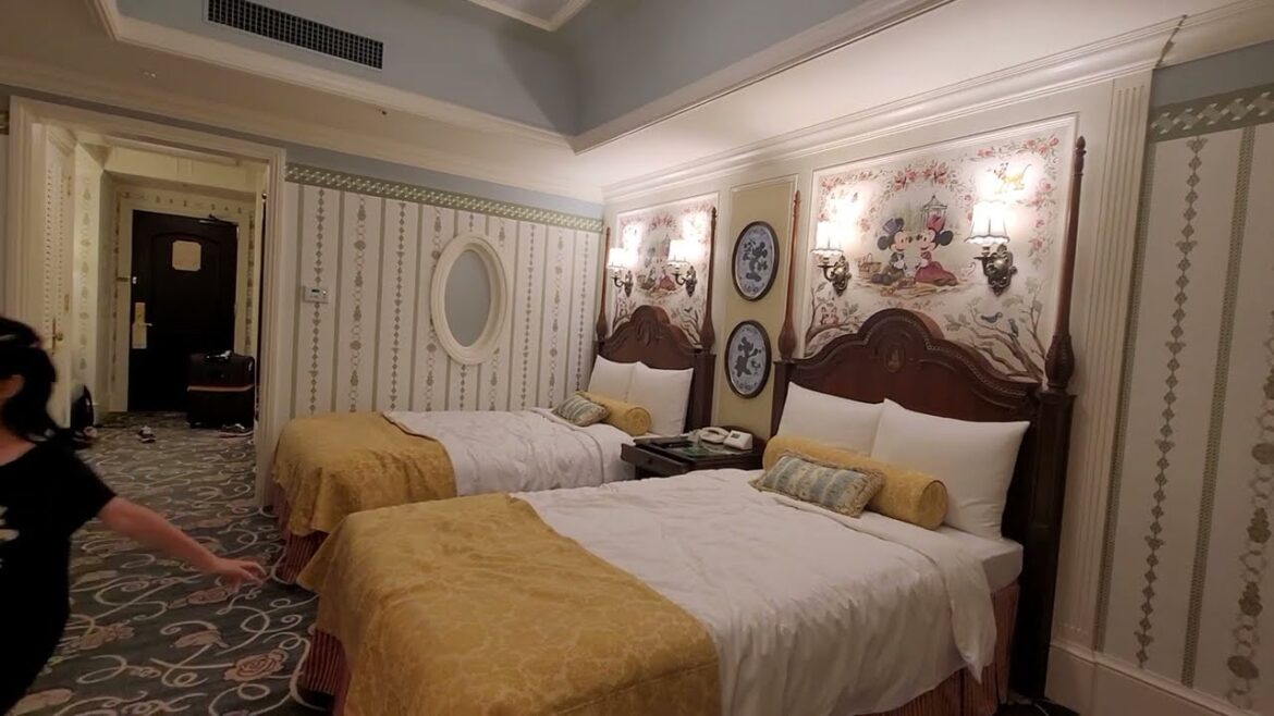 tokyo disneyland hotel (東京迪士尼樂園大飯店)